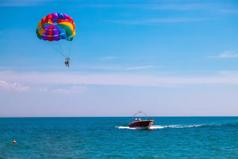 Parasailing-boat-ride